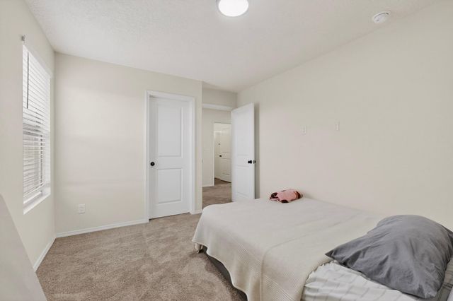 512 Wyatt Avenue SW, Los Lunas, NM 87031