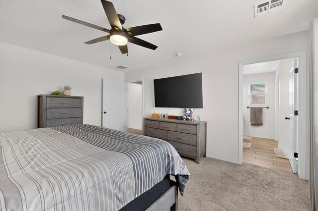 512 Wyatt Avenue SW, Los Lunas, NM 87031