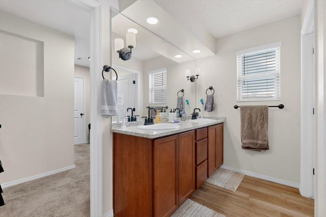 512 Wyatt Avenue SW, Los Lunas, NM 87031