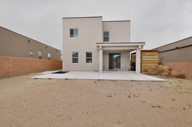 512 Wyatt Avenue SW, Los Lunas, NM 87031