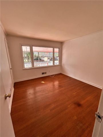 1524 Carlton Avenue, Stone Mountain, GA 30087