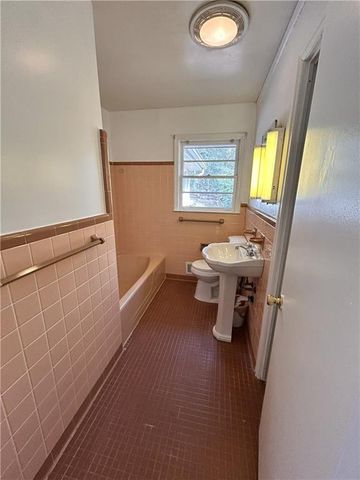 1524 Carlton Avenue, Stone Mountain, GA 30087