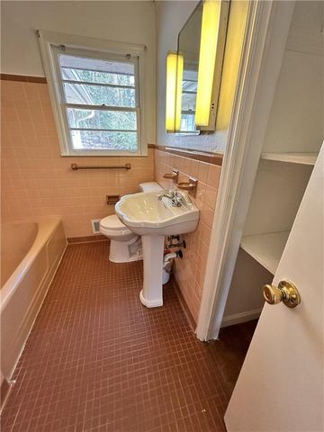 1524 Carlton Avenue, Stone Mountain, GA 30087