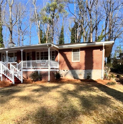 1524 Carlton Avenue, Stone Mountain, GA 30087