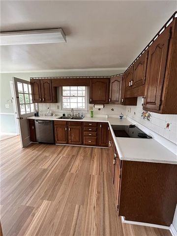 1524 Carlton Avenue, Stone Mountain, GA 30087