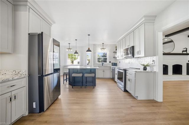 224 Saint Brides RD E, Chesapeake, VA 23322