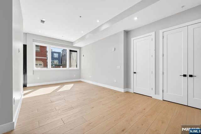 126 De Kalb Avenue A, Jersey City, NJ 07306