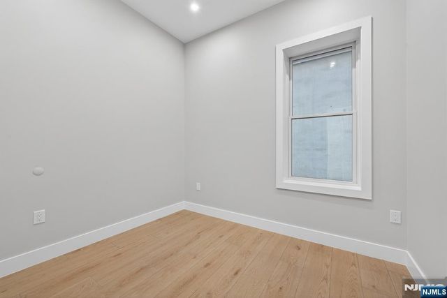 126 De Kalb Avenue A, Jersey City, NJ 07306