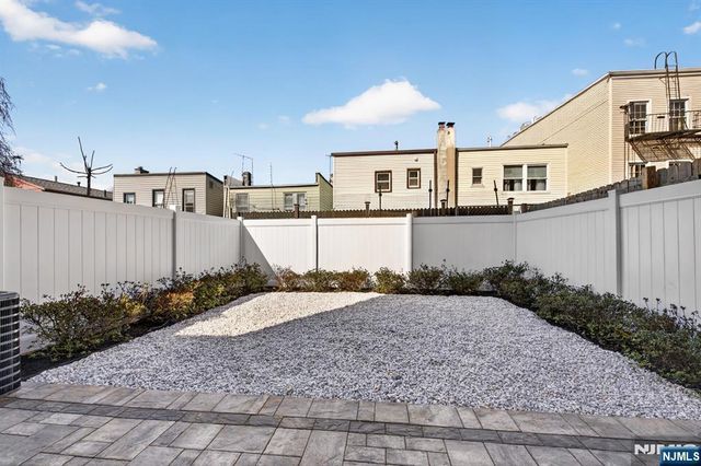 126 De Kalb Avenue A, Jersey City, NJ 07306