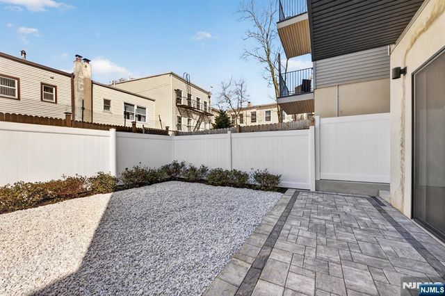 126 De Kalb Avenue A, Jersey City, NJ 07306