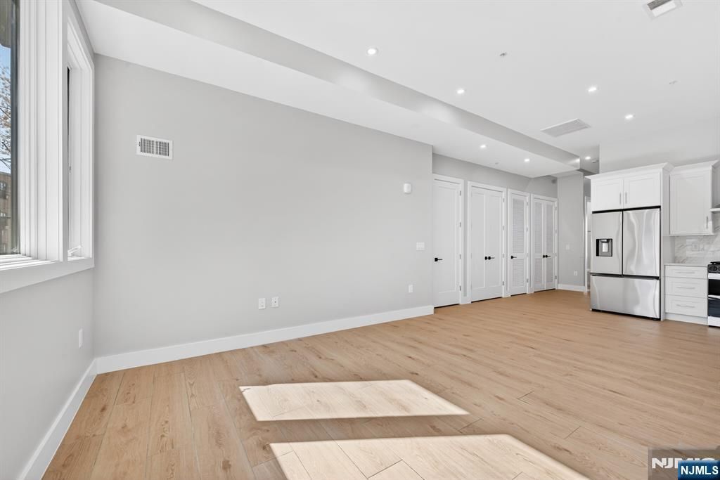 126 De Kalb Avenue A, Jersey City, NJ 07306