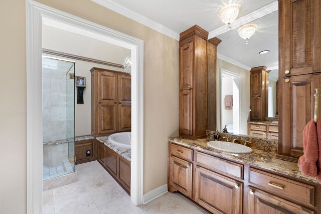 2 Nobhill Drive, Greenville, TX 75402