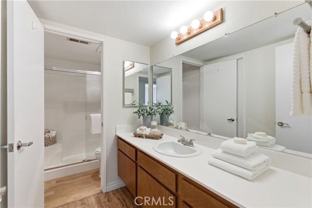 25712 Le Parc 7, Lake Forest (el Toro), CA 92630