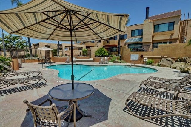 25712 Le Parc 7, Lake Forest (el Toro), CA 92630