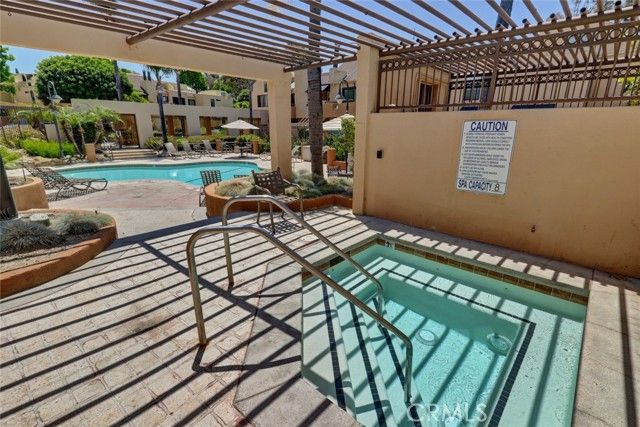 25712 Le Parc 7, Lake Forest (el Toro), CA 92630