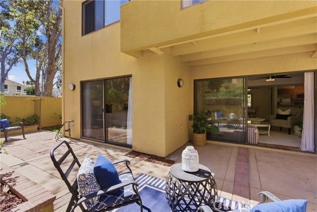 25712 Le Parc 7, Lake Forest (el Toro), CA 92630