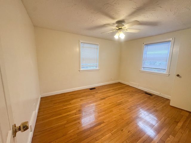 81 Brayton Rd 1, Boston, MA 02135