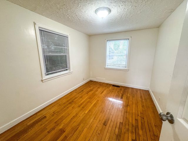 81 Brayton Rd 1, Boston, MA 02135