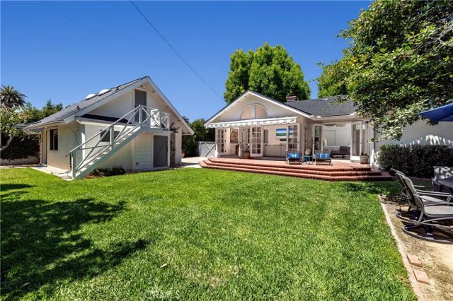 415 Walnut, Costa Mesa, CA 92627