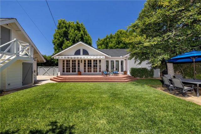 415 Walnut, Costa Mesa, CA 92627