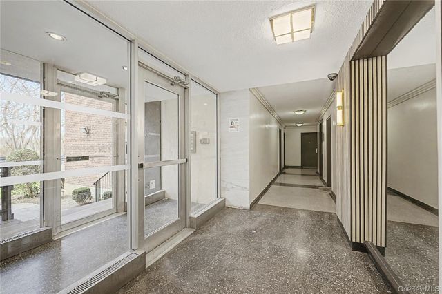 7345 210th Street 6D, Oakland Gardens, NY 11364