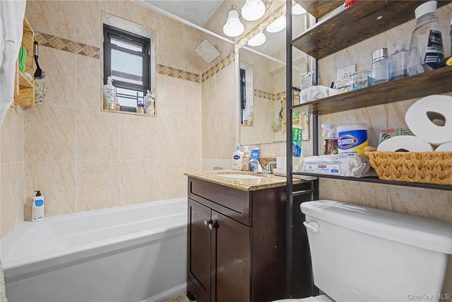 7345 210th Street 6D, Oakland Gardens, NY 11364