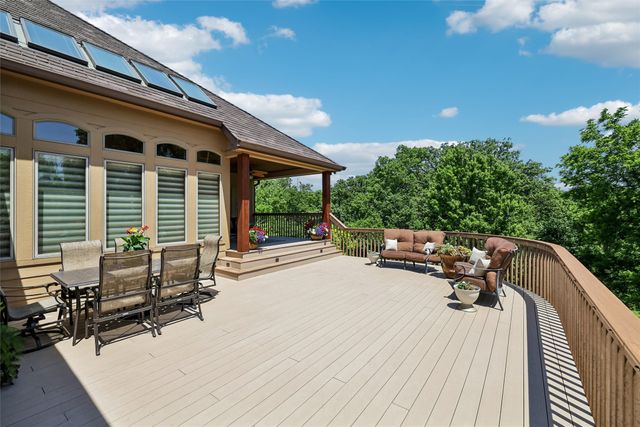 470 Painted Woods Drive, Waukee, IA 50263