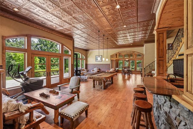 470 Painted Woods Drive, Waukee, IA 50263