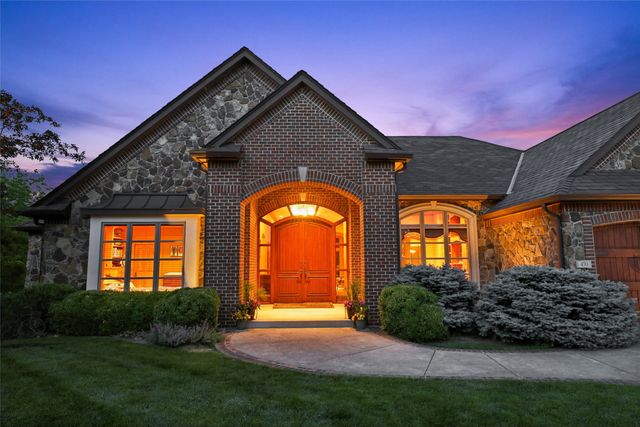 470 Painted Woods Drive, Waukee, IA 50263