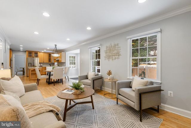 6443 LINWAY TER, Mclean, VA 22101