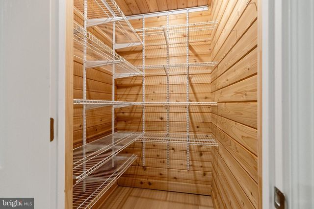 6443 LINWAY TER, Mclean, VA 22101