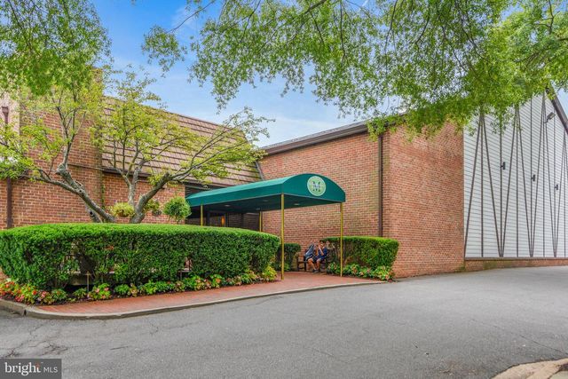 6443 LINWAY TER, Mclean, VA 22101