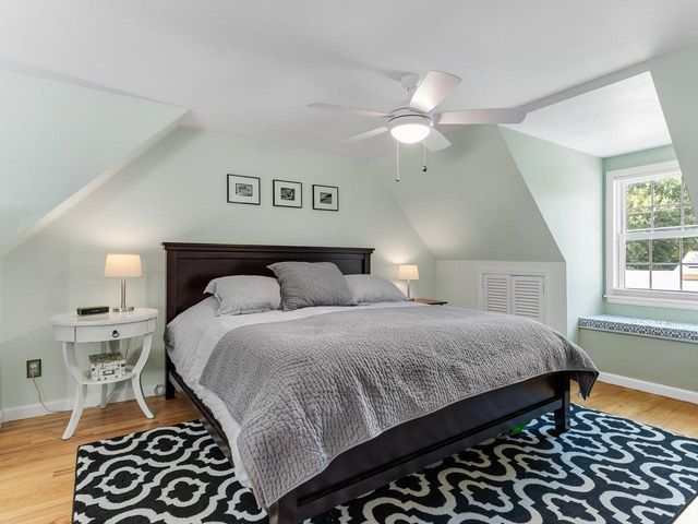 39 Laurel Hill Drive, South Burlington, VT 05403