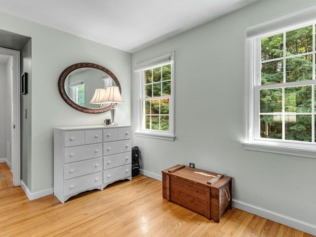 39 Laurel Hill Drive, South Burlington, VT 05403