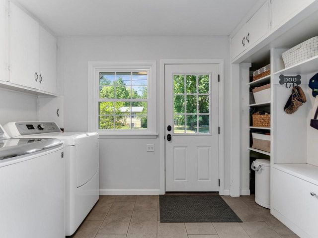 39 Laurel Hill Drive, South Burlington, VT 05403