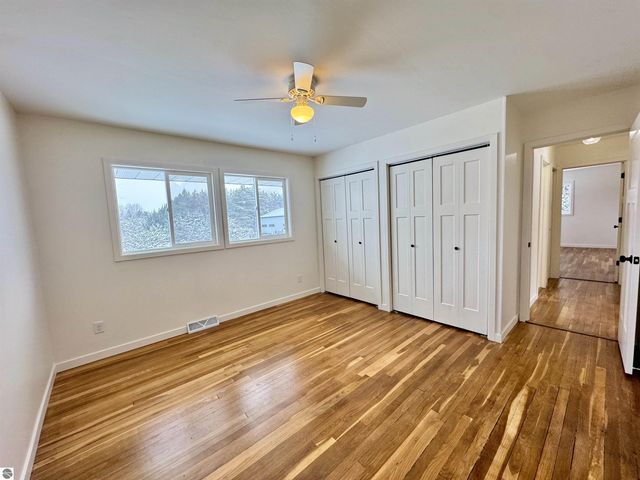 5260 W Blair Townhall Road, Grawn, MI 49637