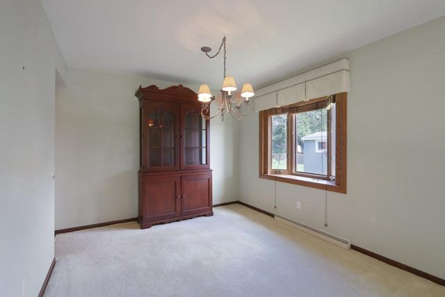 121 Winston Way, Waunakee, WI 53597