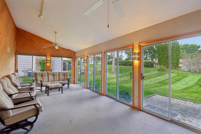 121 Winston Way, Waunakee, WI 53597