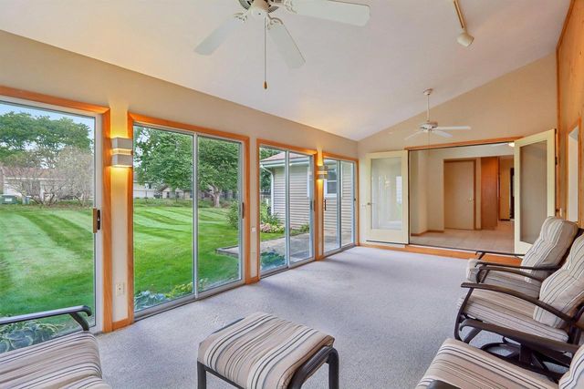 121 Winston Way, Waunakee, WI 53597