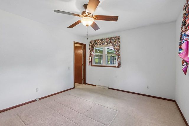 121 Winston Way, Waunakee, WI 53597