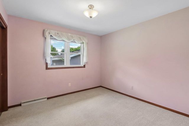 121 Winston Way, Waunakee, WI 53597