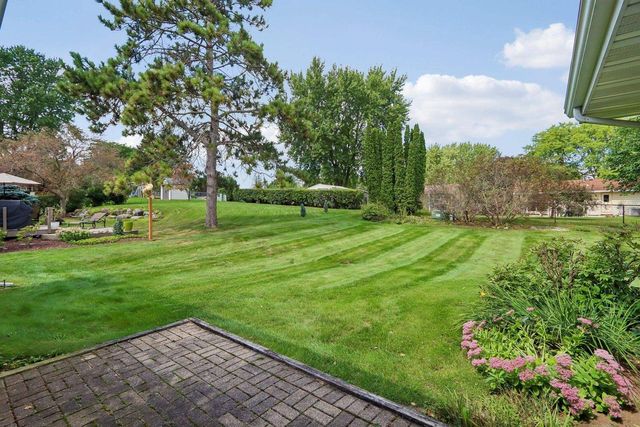 121 Winston Way, Waunakee, WI 53597