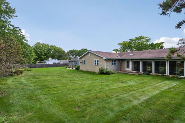 121 Winston Way, Waunakee, WI 53597