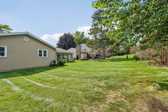 121 Winston Way, Waunakee, WI 53597