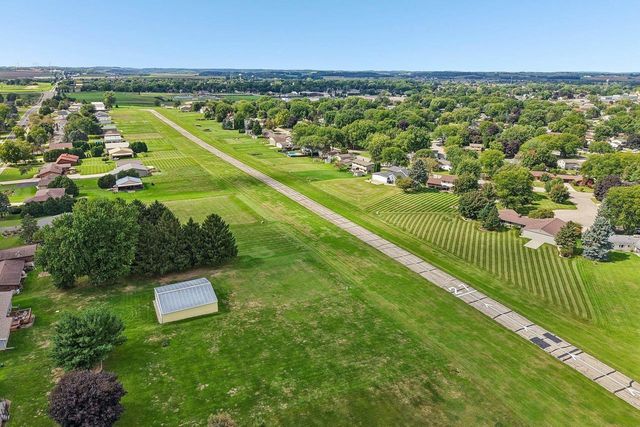 121 Winston Way, Waunakee, WI 53597