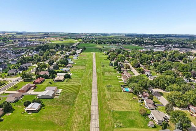 121 Winston Way, Waunakee, WI 53597