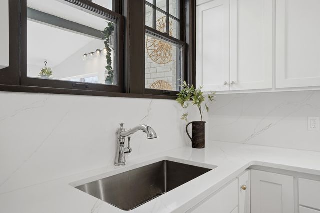 402 THILLY AVE, Columbia, MO 65203