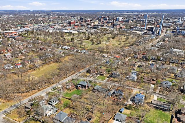 402 THILLY AVE, Columbia, MO 65203