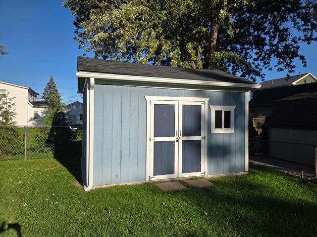 41204 Belvidere Street, Harrison Twp, MI 48045