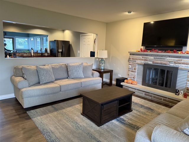 41204 Belvidere Street, Harrison Twp, MI 48045